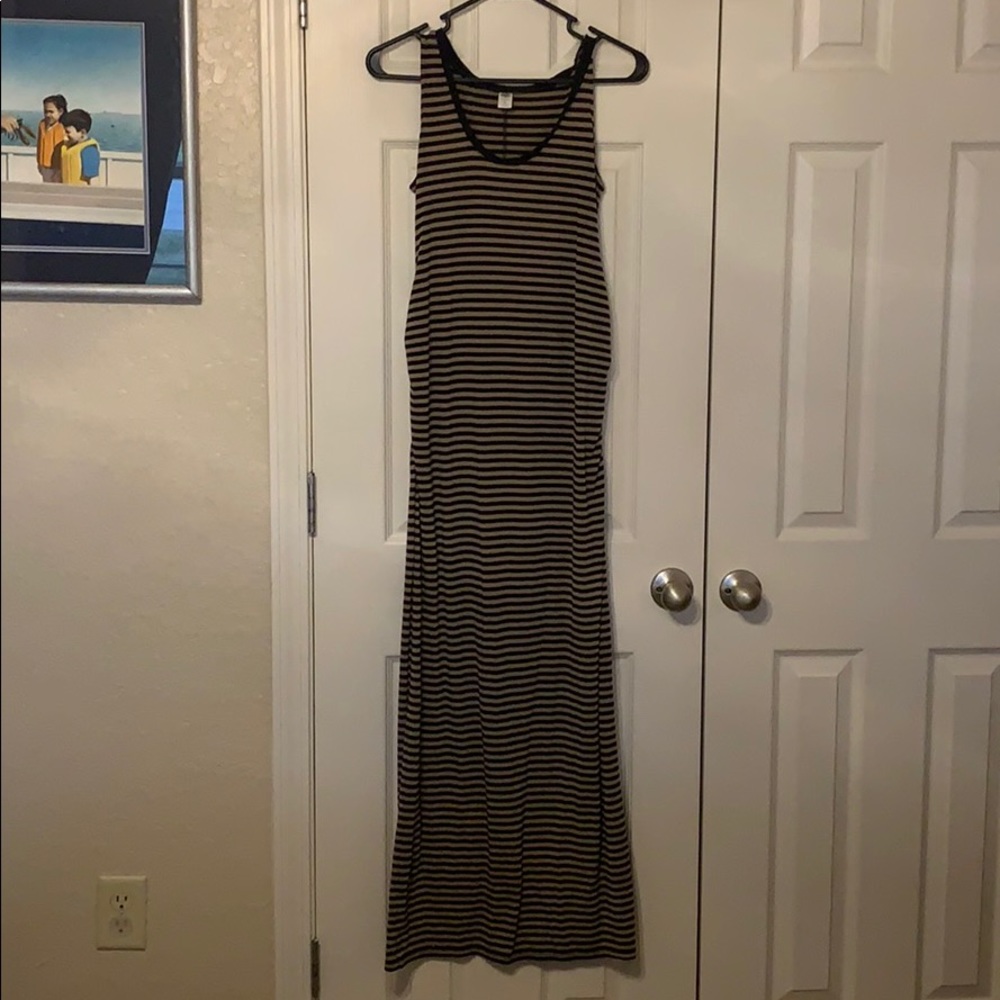 Old Navy Maternity dress
